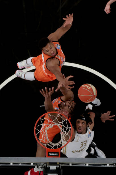 韦德开始逐 韦德开始逐