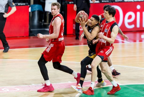 在这些竞赛 在这些竞赛