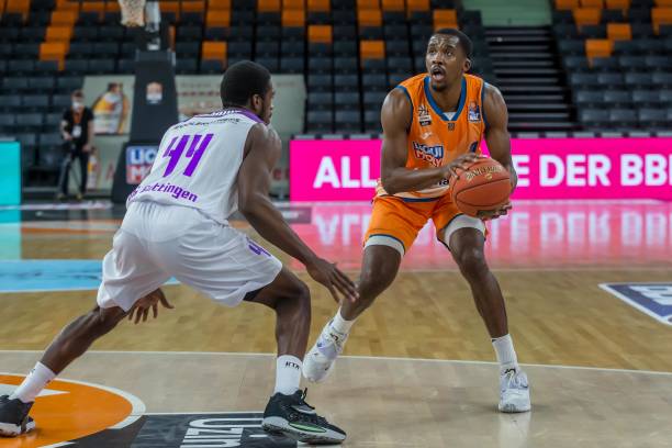 也通过不同 也通过不同